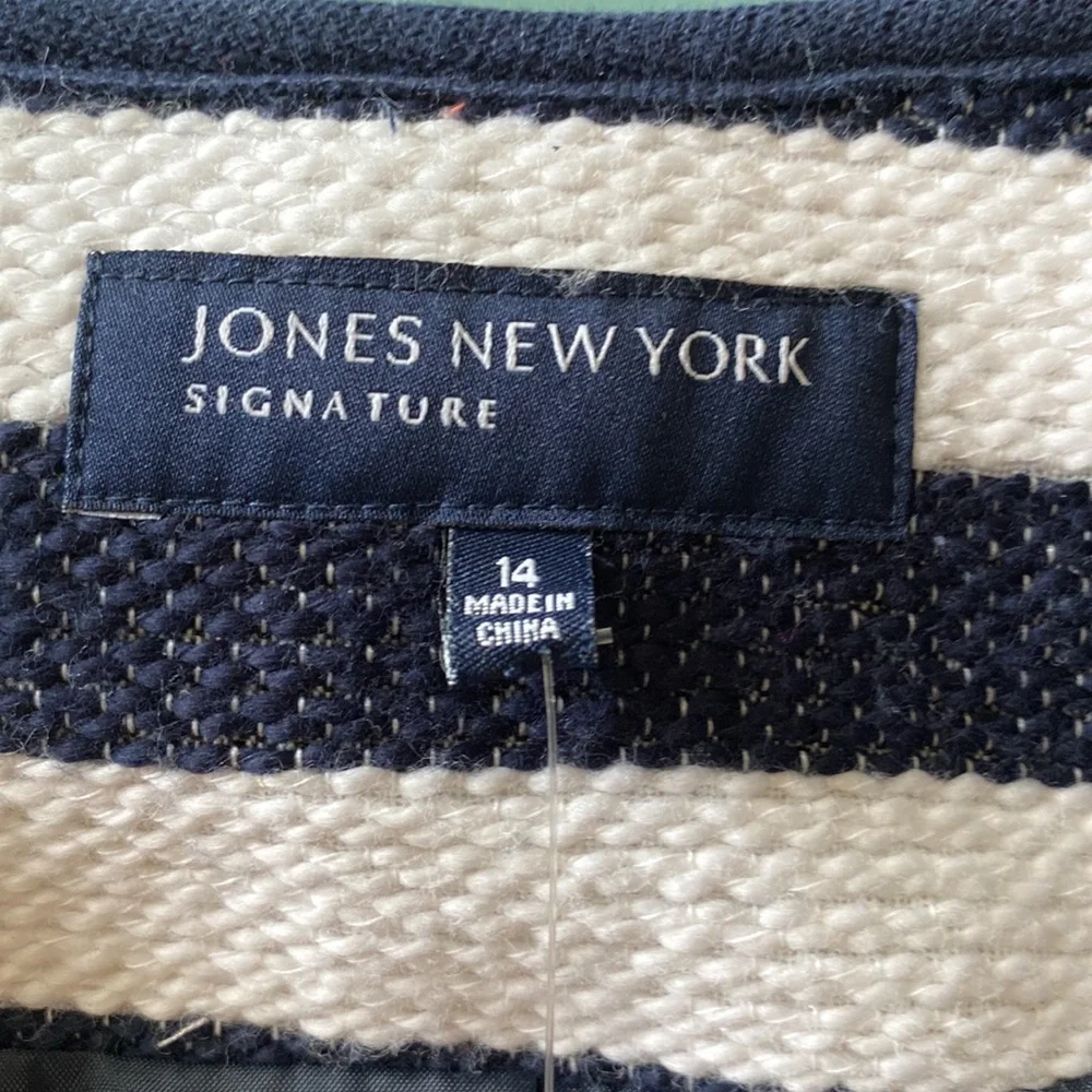 Woman’s Jones New York Signature Nautical striped double breasted Blazer. - Picture 5 of 9